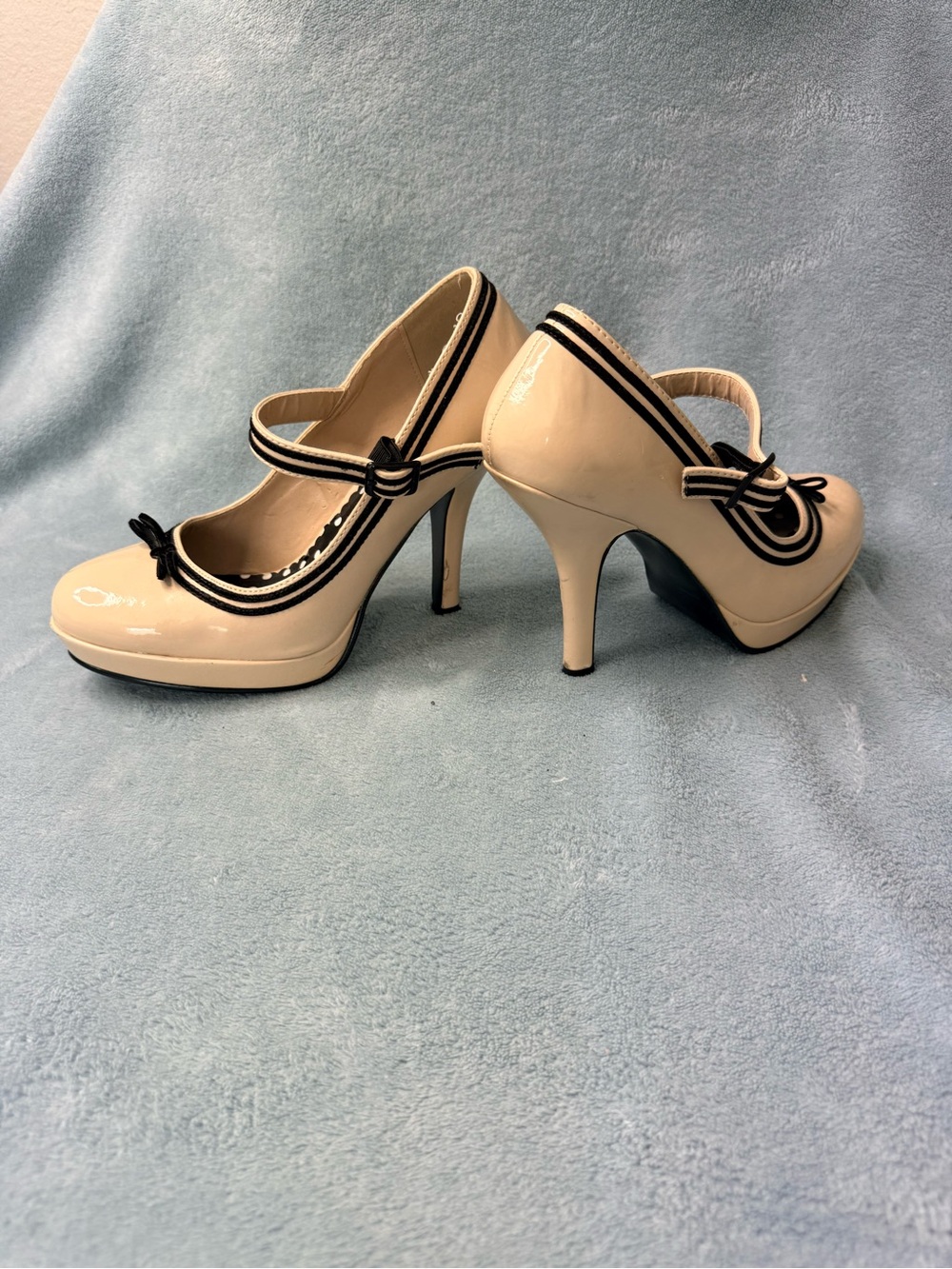 Pinup Couture Cream and Black Patent Mary Jane Heels